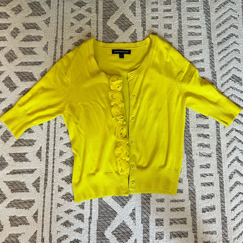 Express Cropped 3/4 Sleeve Length Sweater in Bright Yellow Size XS